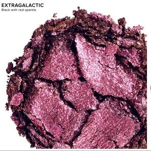 Moondust eyeshadow - extragalactic